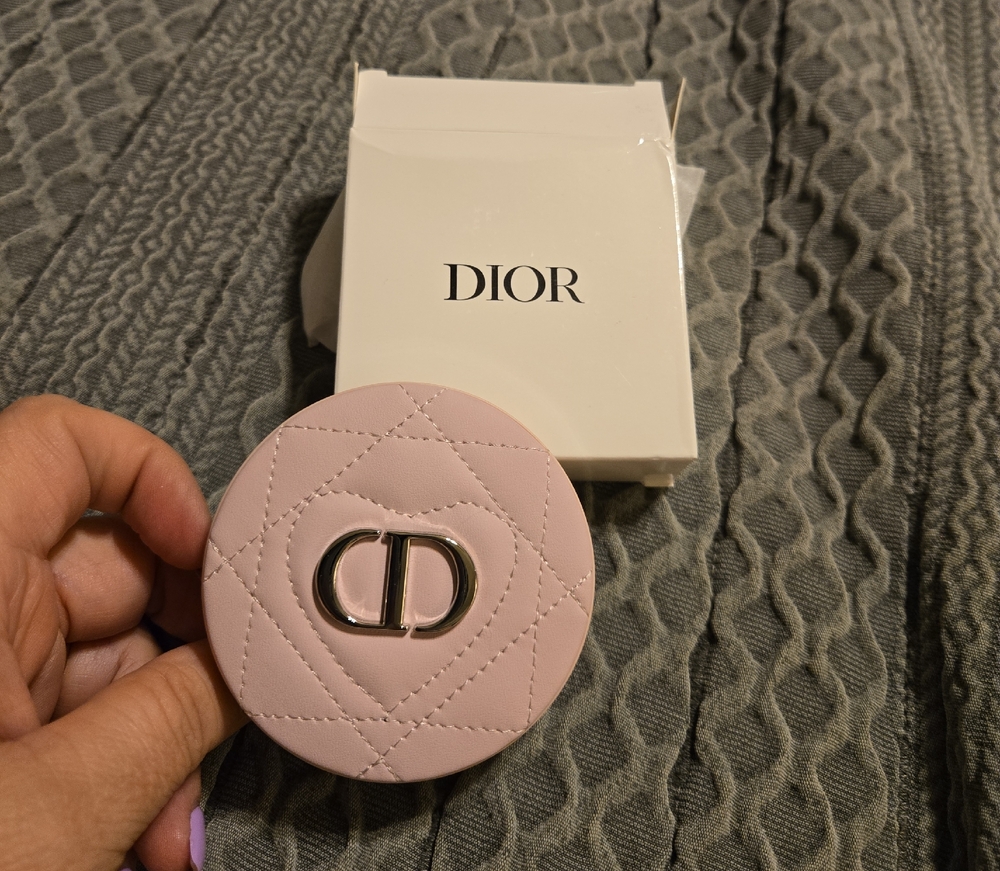 Dior Pink Blush Compact with Luxurious Design